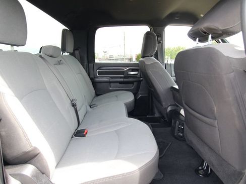 Used 2024 RAM 2500 Big Horn AWD/4WD image 9