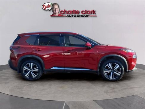 Used 2021 Nissan Rogue SL image 6