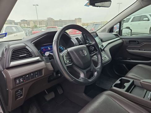 Used 2019 Honda Odyssey EX-L image 2