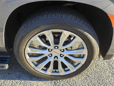 Used 2022 GMC Yukon Denali image 11