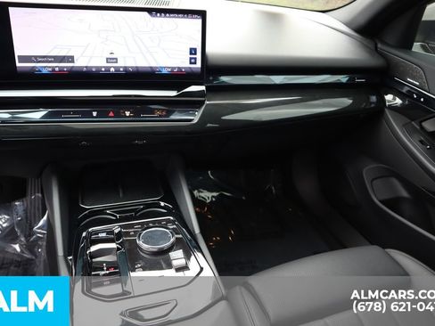 Used 2024 BMW i5 eDrive40i w/ Convenience Package image 36