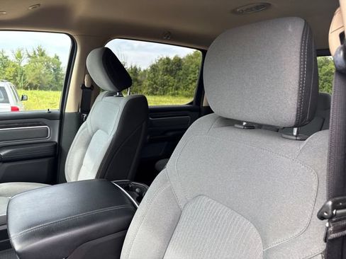 Used 2019 RAM 1500 Big Horn AWD/4WD image 9