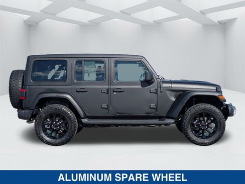 Used 2021 Jeep Wrangler Unlimited Sahara image 3
