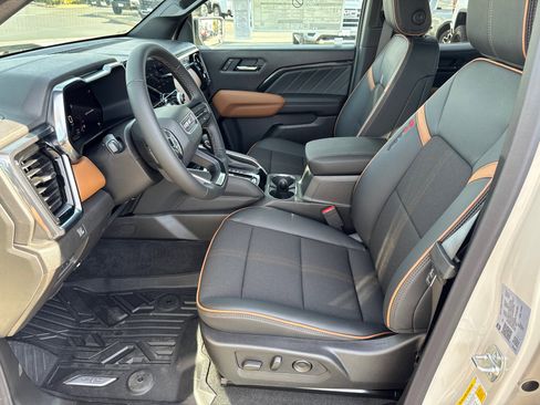 New 2026 GMC Canyon AT4 image 24