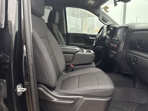 Used 2021 Chevrolet Silverado 1500 LT image 31