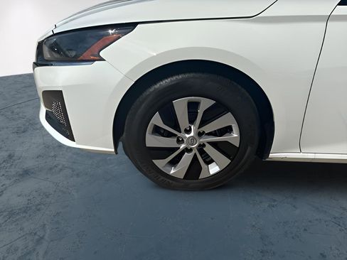 Used 2025 Nissan Altima 2.5 S image 4