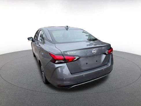 Used 2025 Nissan Versa SV FWD image 11