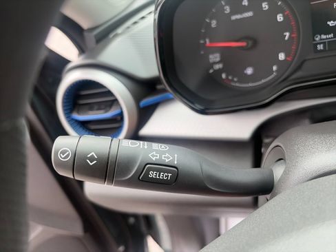 Used 2025 Chevrolet Trax LS w/ LS Convenience Package FWD image 33