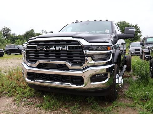 New 2026 RAM 3500 Tradesman RWD image 4