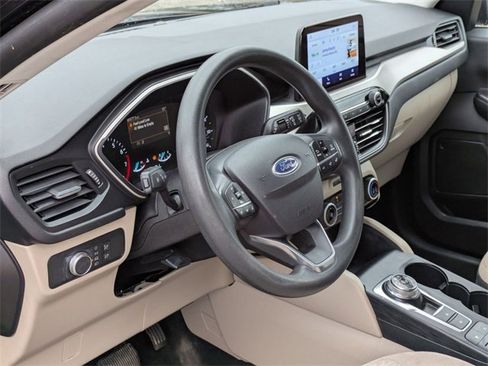 Used 2021 Ford Escape SE image 11