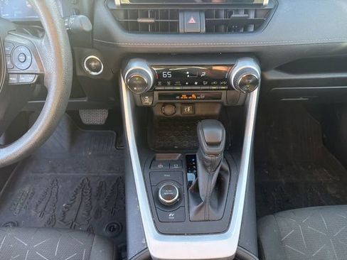 Used 2024 Toyota RAV4 AWD Hybrid image 19
