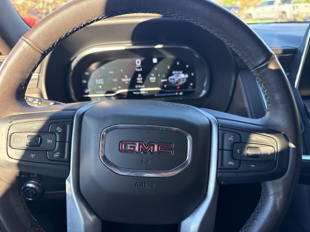 Used 2022 GMC Yukon SLT w/ SLT Premium Package AWD/4WD image 8