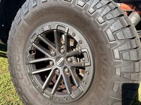 Used 2020 Ford F150 Raptor w/ Equipment Group 802A Luxury AWD/4WD image 10