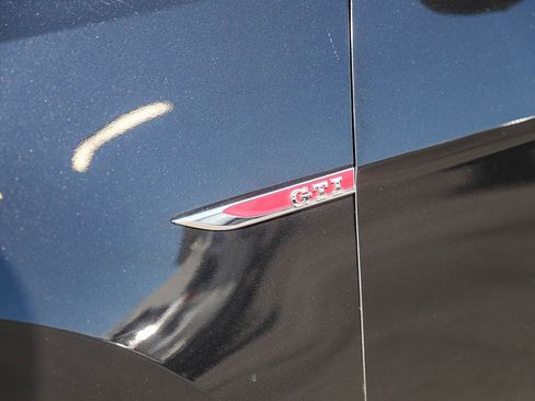 Used 2017 Volkswagen GTI S image 11