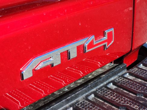 Certified 2025 GMC Sierra 1500 AT4 w/ AT4 Premium Package image 10