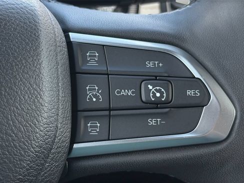 Used 2023 Jeep Compass Limited AWD/4WD image 14