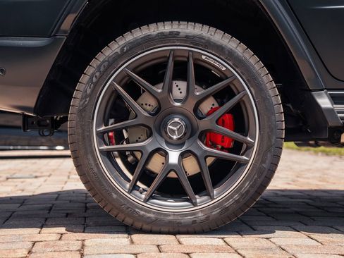 Used 2025 Mercedes-Benz G 63 AMG 4MATIC image 13
