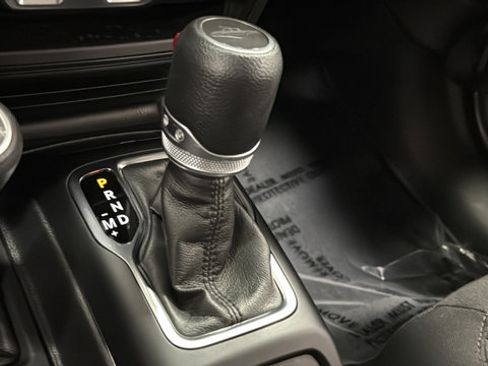 Used 2022 Jeep Gladiator Sport AWD/4WD image 18