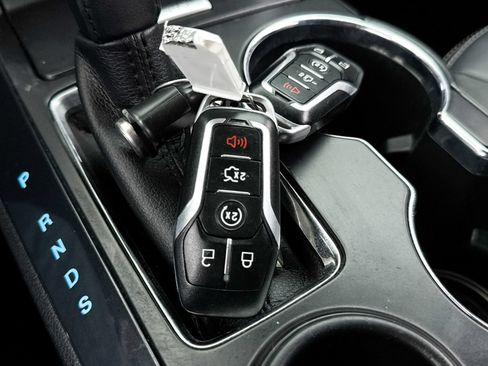 Used 2017 Ford Explorer Limited FWD image 36