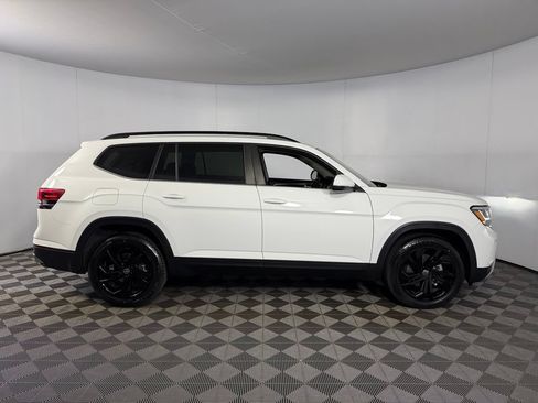 Used 2023 Volkswagen Atlas SE w/ Black Wheel Package FWD image 7