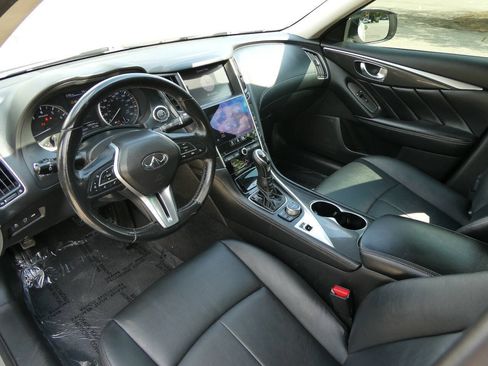 Used 2018 INFINITI Q50 Pure AWD/4WD image 11