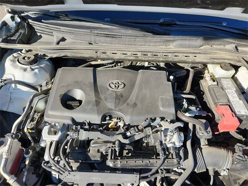 Used 2022 Toyota Camry XSE image 28