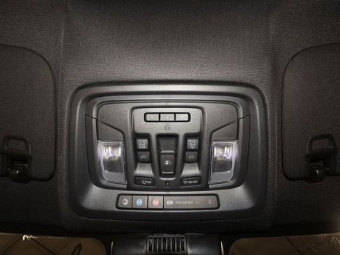 Used 2024 Chevrolet Silverado 1500 High Country AWD/4WD image 34