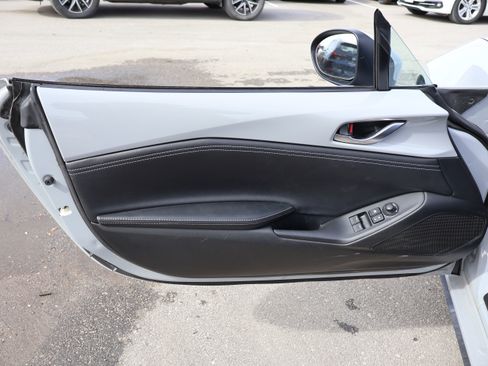 Used 2024 MAZDA MX-5 Miata RF Grand Touring image 18