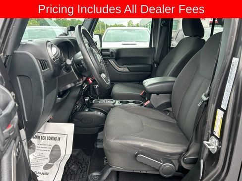 Used 2018 Jeep Wrangler Unlimited Sport S AWD/4WD image 2