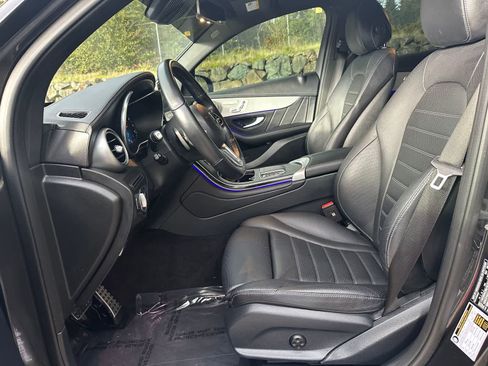 Used 2023 Mercedes-Benz GLC 300 4MATIC Coupe image 14