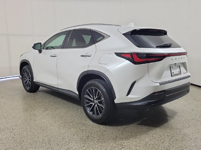 Used 2024 Lexus NX 250 FWD w/ Towing Package (2000 Lbs) image 7