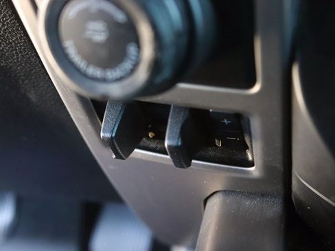 Used 2020 Ford F150 Platinum w/ Equipment Group 701A Luxury image 28