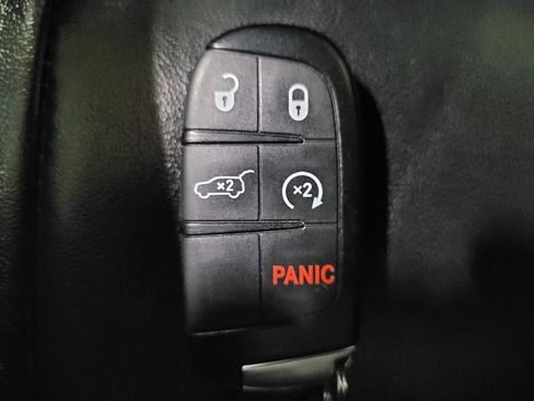 Used 2022 Jeep Grand Cherokee Limited w/ Tech Group image 32