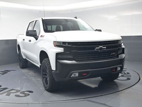 Used 2021 Chevrolet Silverado 1500 LT Trail Boss w/ Convenience Package II AWD/4WD image 3