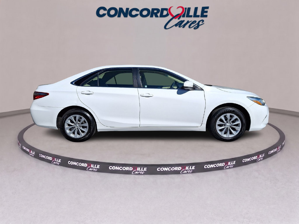Used 2017 Toyota Camry LE FWD image 7