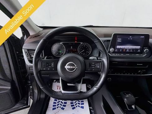 Used 2023 Nissan Rogue S AWD/4WD image 11
