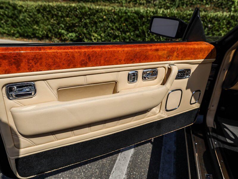 Used 2000 Rolls-Royce Corniche RWD image 32