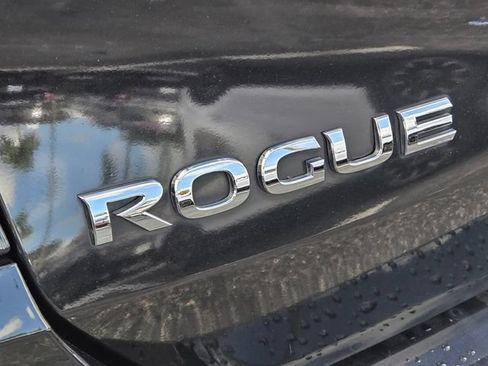 Used 2017 Nissan Rogue S FWD image 14