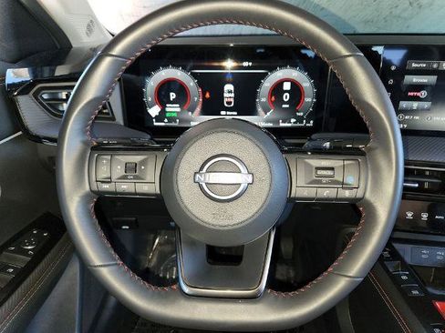 Certified 2025 Nissan Kicks SR image 23