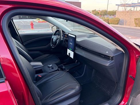 Used 2021 Ford Mustang Mach-E Premium image 10