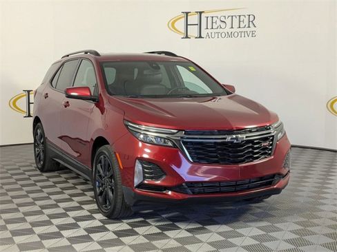 Used 2022 Chevrolet Equinox RS image 2