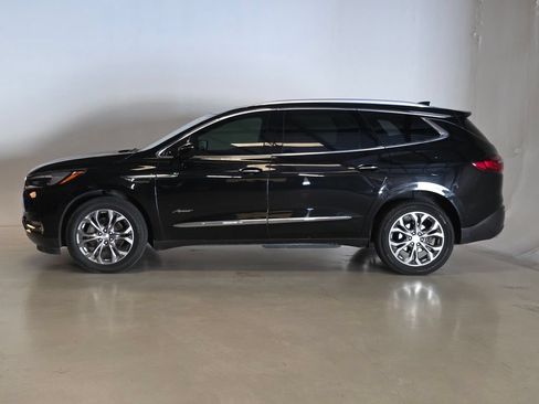 Used 2019 Buick Enclave Avenir w/ Avenir Technology Package AWD/4WD image 3