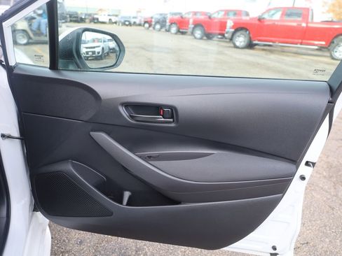 Used 2024 Toyota Corolla LE image 12