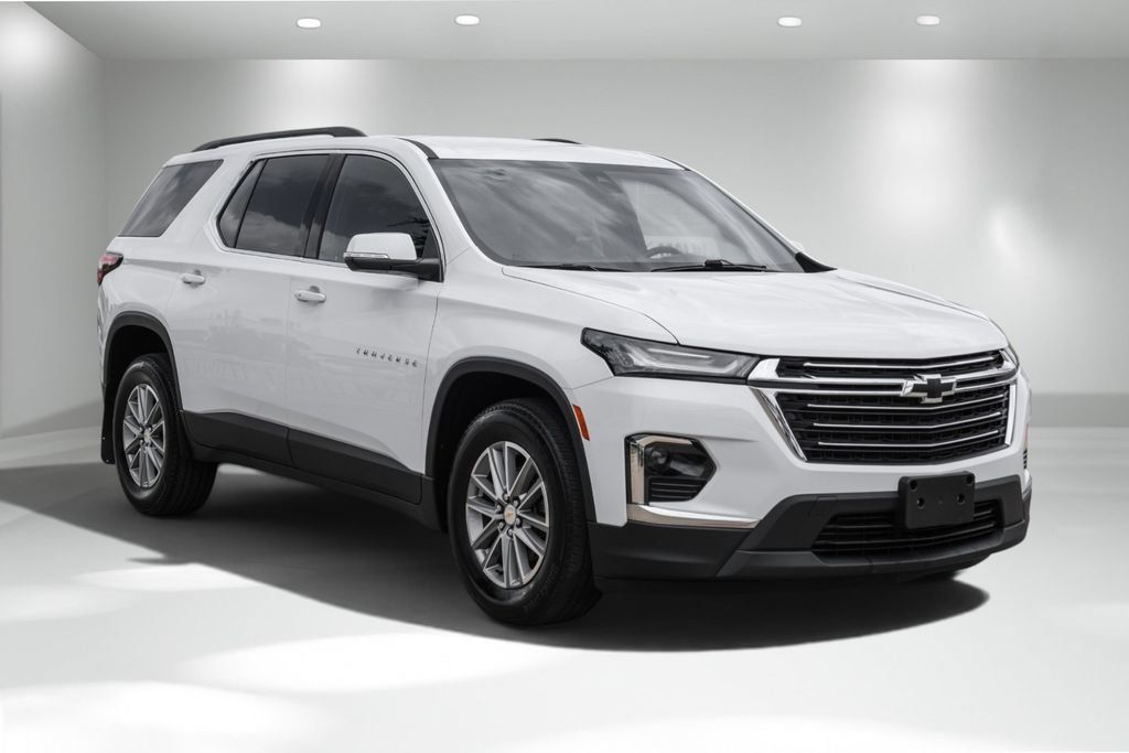 Used 2023 Chevrolet Traverse LT AWD/4WD image 7