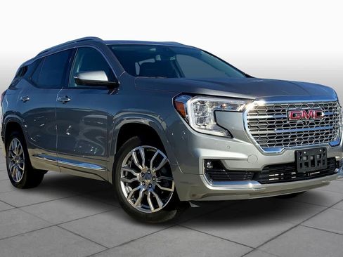 Used 2024 GMC Terrain Denali w/ Denali Premium Package image 2