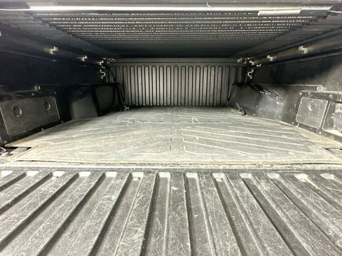Used 2016 Toyota Tacoma Limited w/ Towing Package AWD/4WD image 29