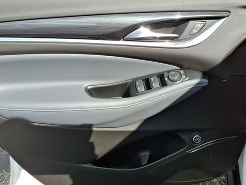 Used 2022 Buick Enclave Essence w/ Experience Buick Package image 16