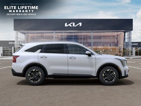 New 2026 Kia Sorento S FWD image 8