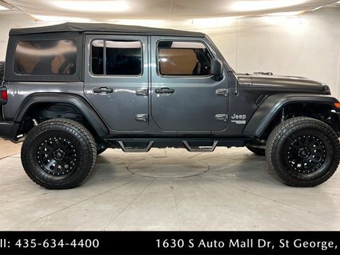 Used 2018 Jeep Wrangler Unlimited Sport S AWD/4WD image 6