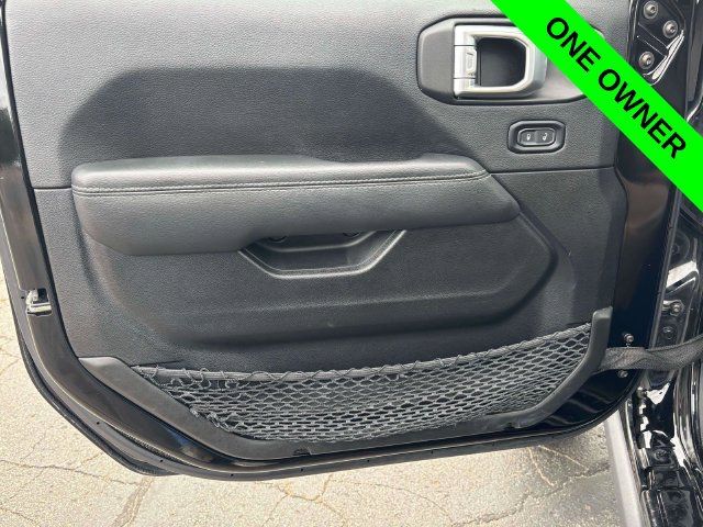 Used 2022 Jeep Wrangler Unlimited Rubicon 4xe w/ Cold Weather Group AWD/4WD image 10